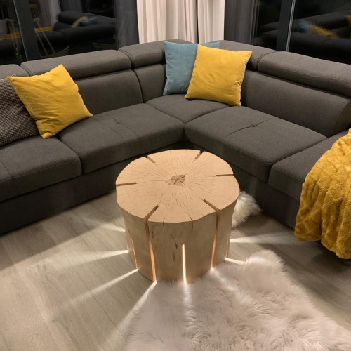 Stolik lampa pieniek drewniany